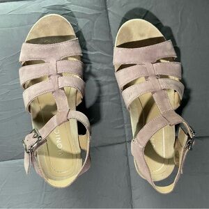 Vionic Tawny Mauve/lilac Strappy Sandals